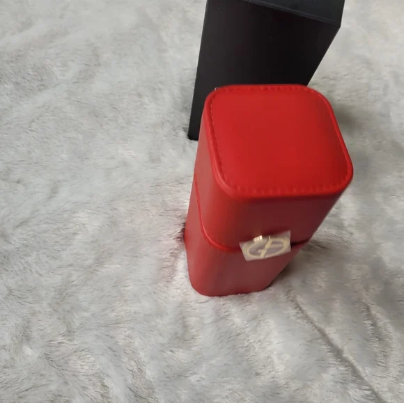 Giorgio armani case - Picture 5 of 7